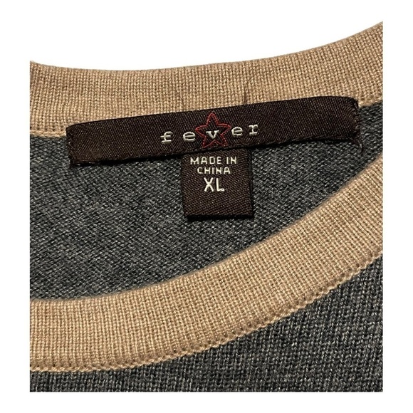 FEVER crew neck sweater multi neutral striping exposed back zipper. - Picture 3 of 6